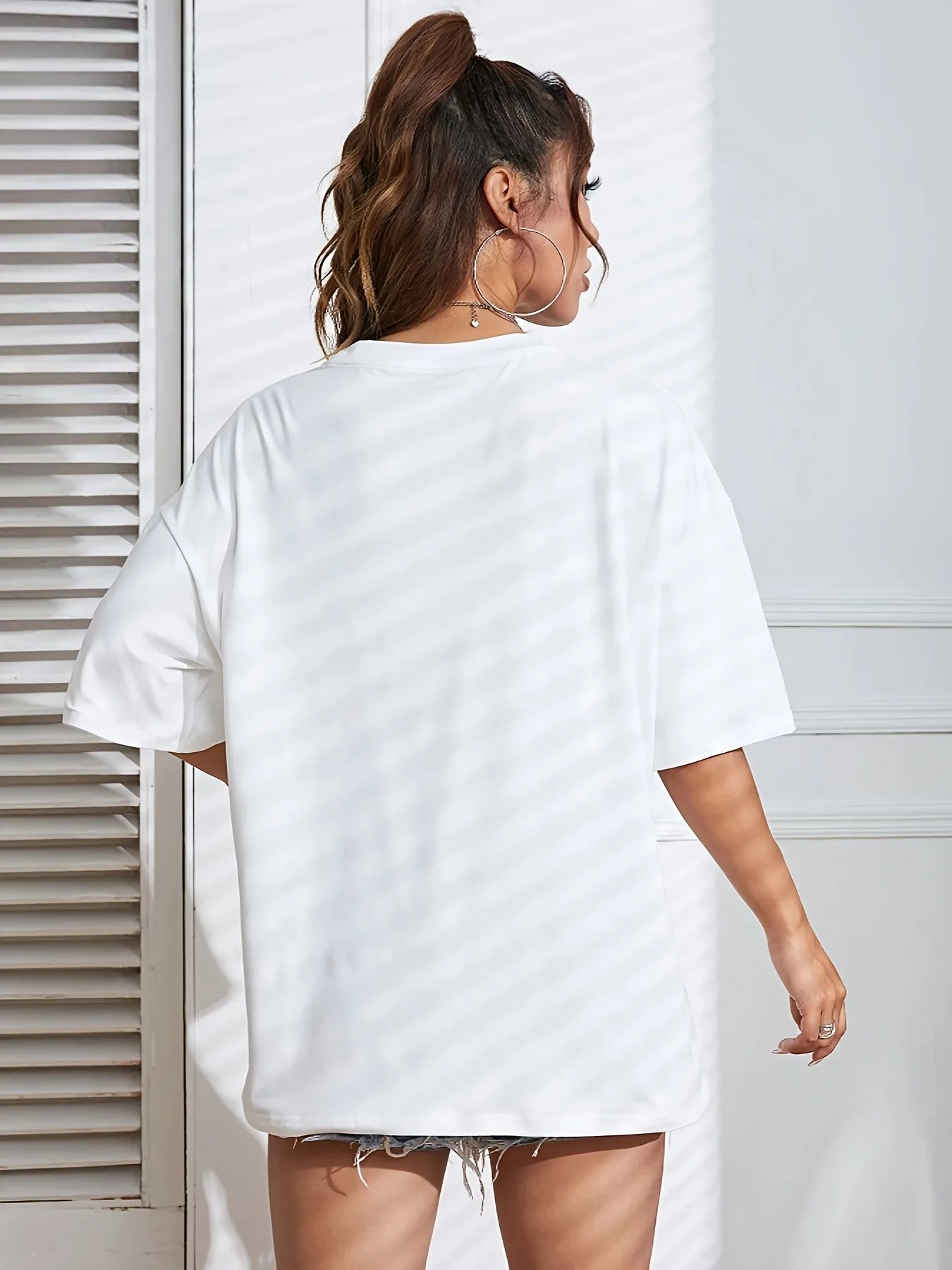 Women'S Casual Round Neck T-Shirt with Heart Print, Polyester Knit Fabric, Regular Fit, Fashion Top for All Seasons