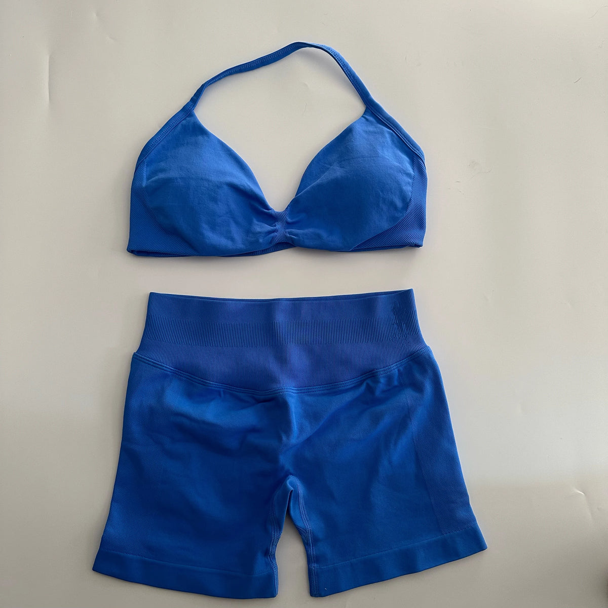 yoga  Womens 2 Piece Yoga Set Strappy Seamless Sports Bra and High Waist Scrunch Shorts for Gym Workout and Fitness Training