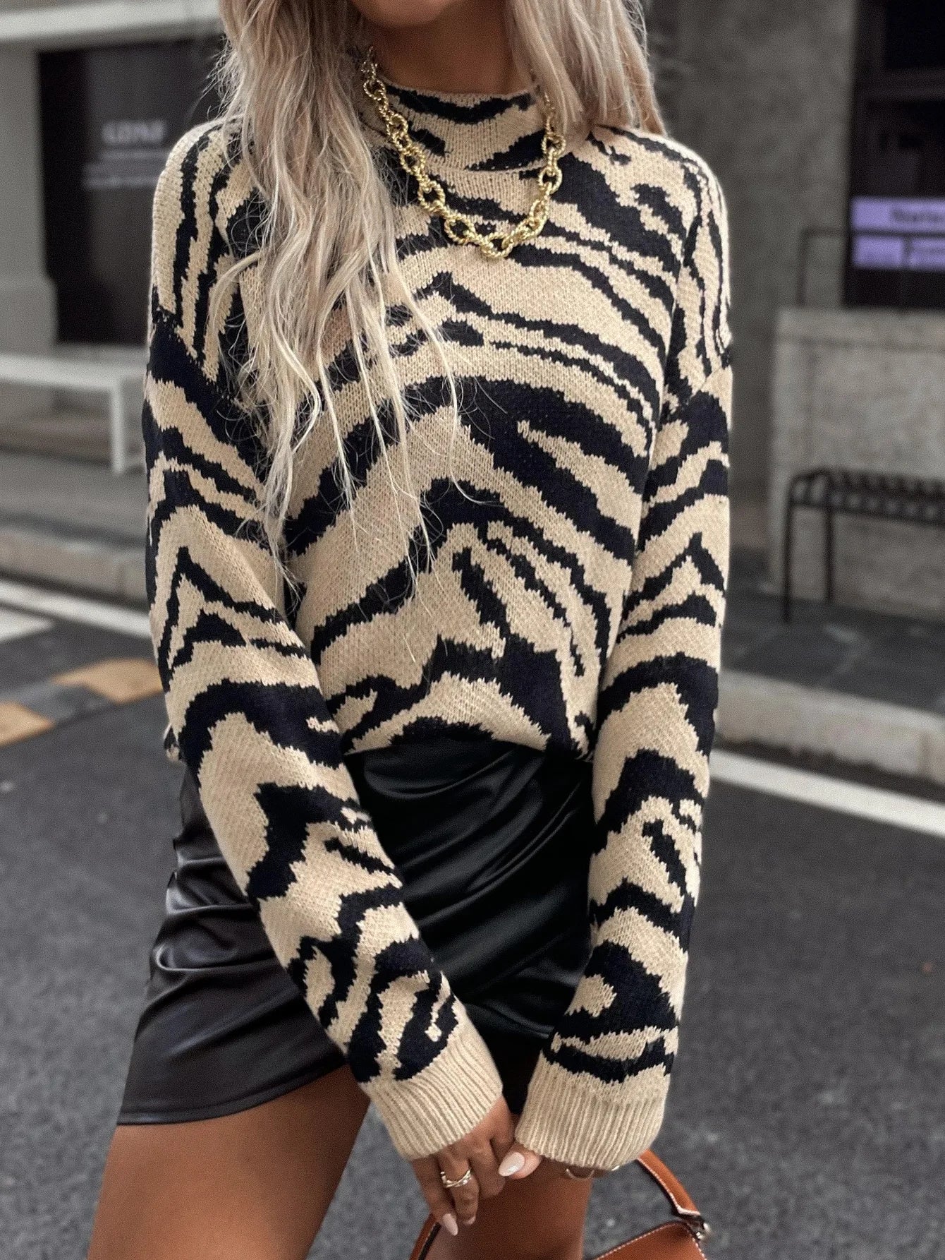 Zebra Print Drop Shoulder Sweater, Long Sleeve Pullover for Women, Casual Fall Winter Top