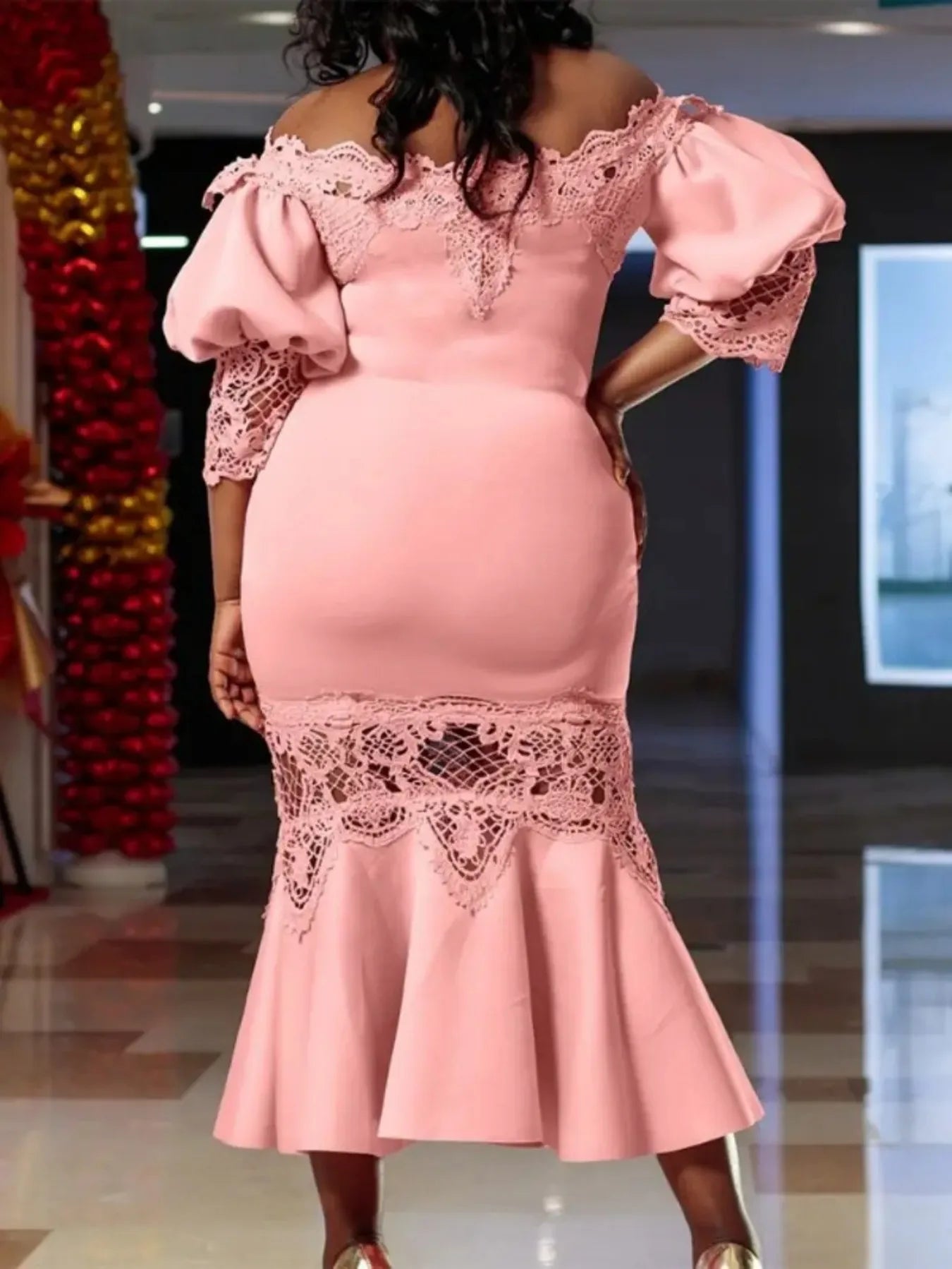 Women's fashion and elegant lace off-the-shoulder fishtail evening and party sexy dress dress